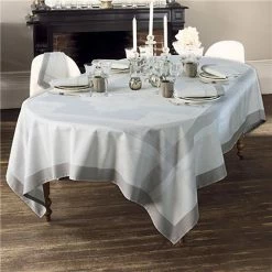 Garnier-Thiebaut - Nappe Pompadour Grege T/Cloth 174x254cm